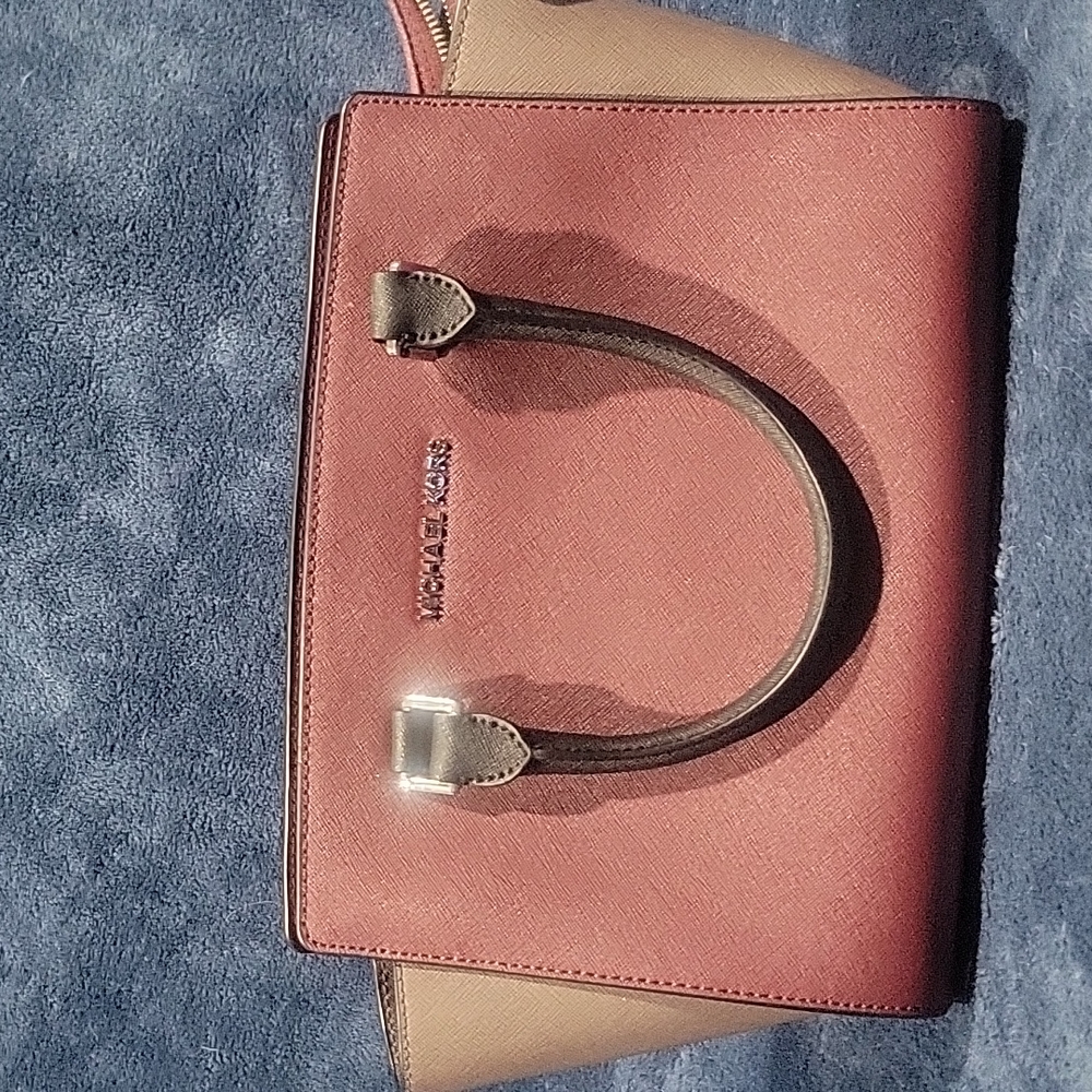 Michael kors bah with shoulder strap